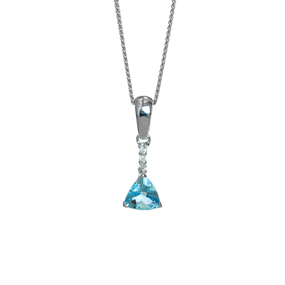 A product photo of a 4mm trilliant aquamarine & Diamond necklace in 9k White Gold against a white background. A golden strip connects the 4mm aquamarine jewel to the stud, adorned with 3 diamonds.